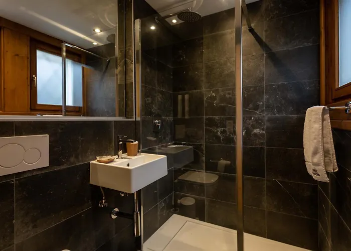 Edelweiss - Year 木屋 *