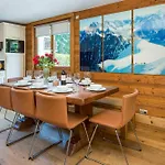 Edelweiss - Year Chamonix